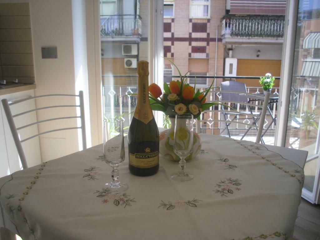 Lovely Little Apartment In Via Aurelia Roma Exterior foto